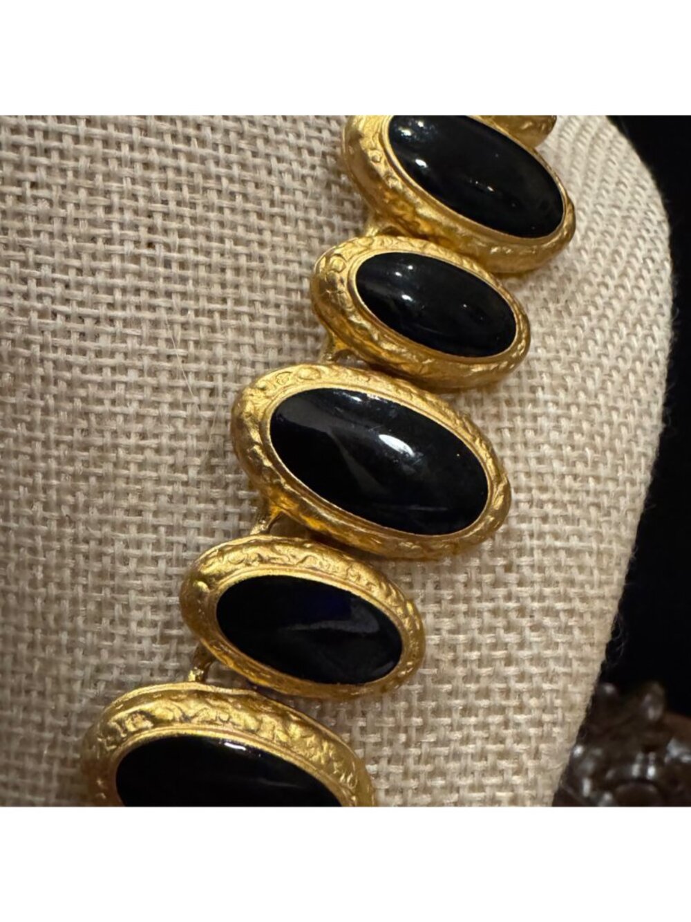 ANNE KLEIN Signed 1990s Black & Gold Statement Necklace & Oval Clip Earring Set - Picture 4 of 15